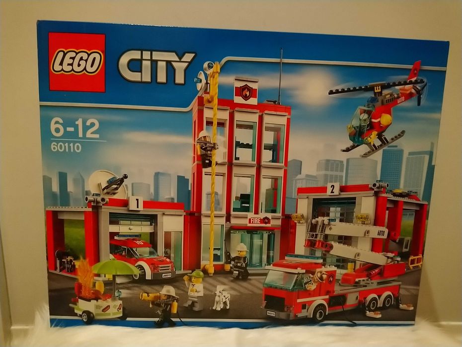 LEGO CITY 60110  Remiza strażacka
