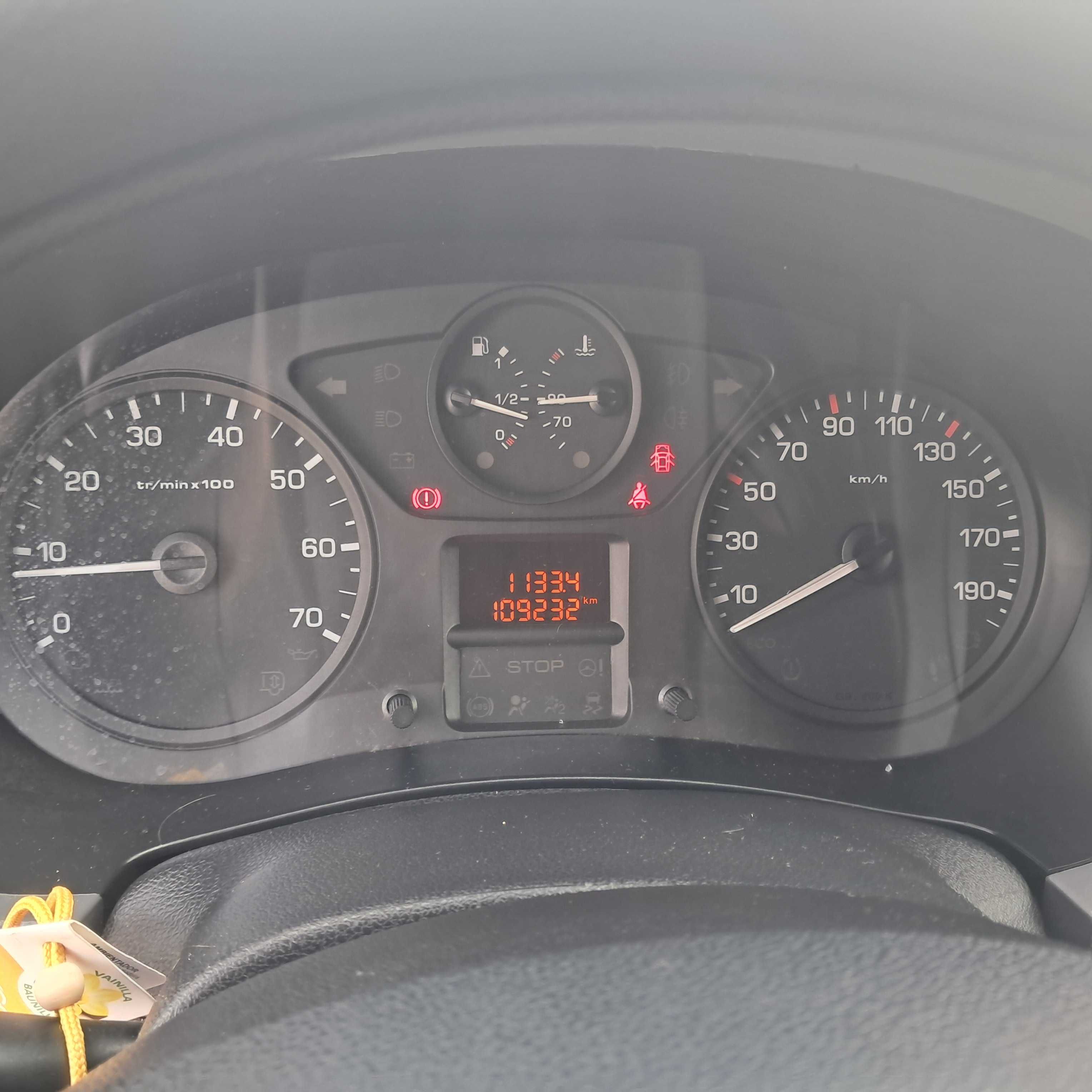 Peugeot 1.6HDI  Cor cinza