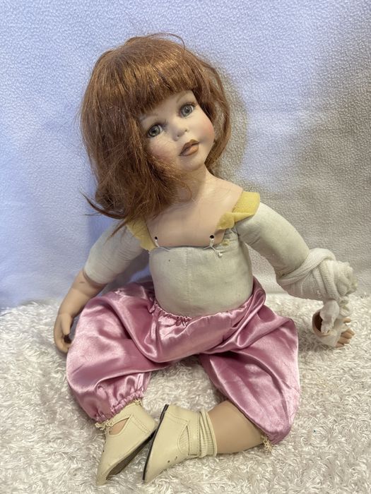 Porcelanowa lalka Vintage