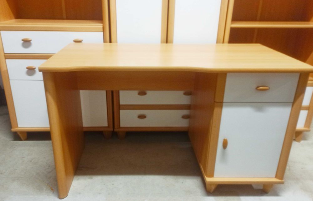 Meble młodzieżowe dziecięce drewniane regał szafa biurko łóżko białe