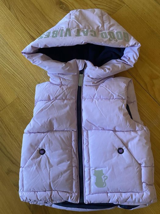 Безрукавка на дівчинку