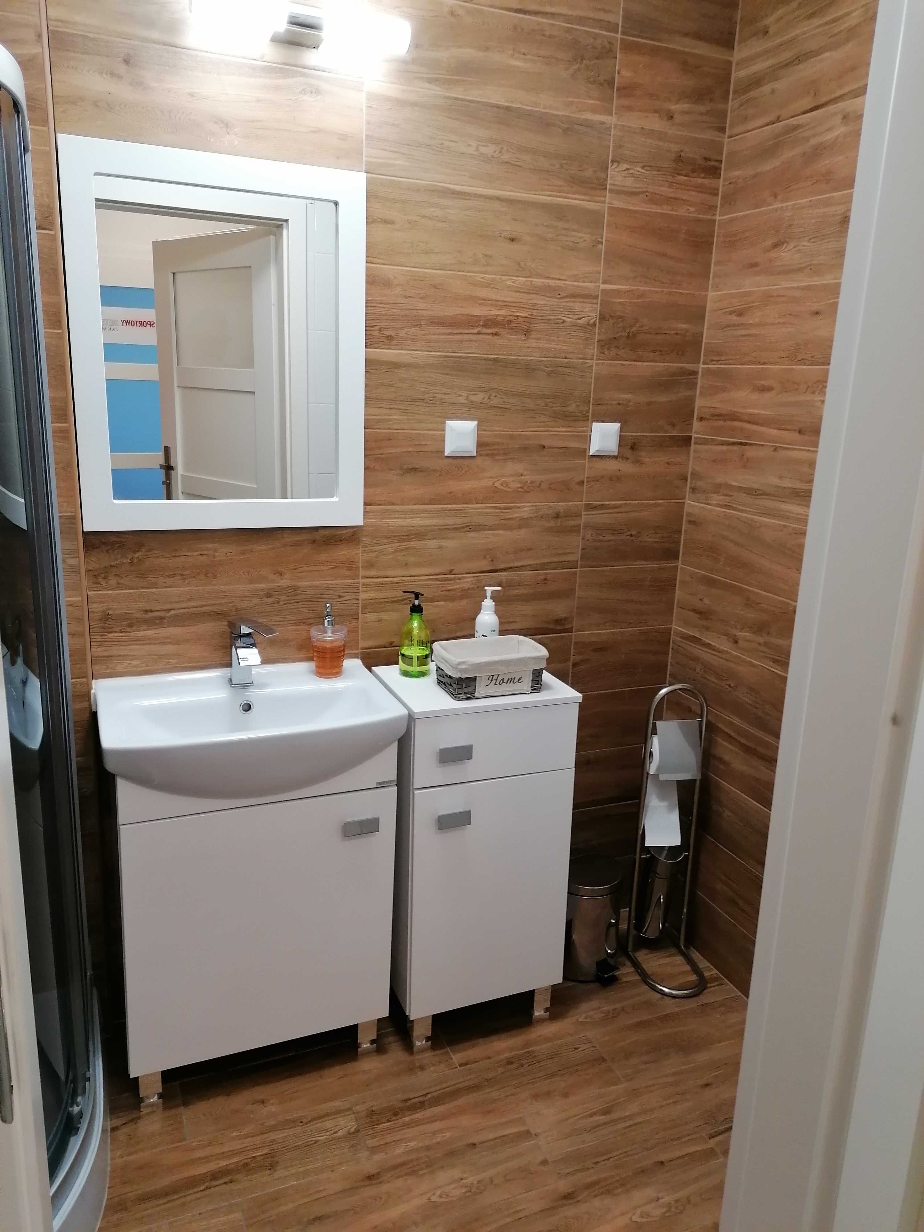 Sprzedam mieszkanie z ogródkiem w apartamentowcu Anin - 45 m