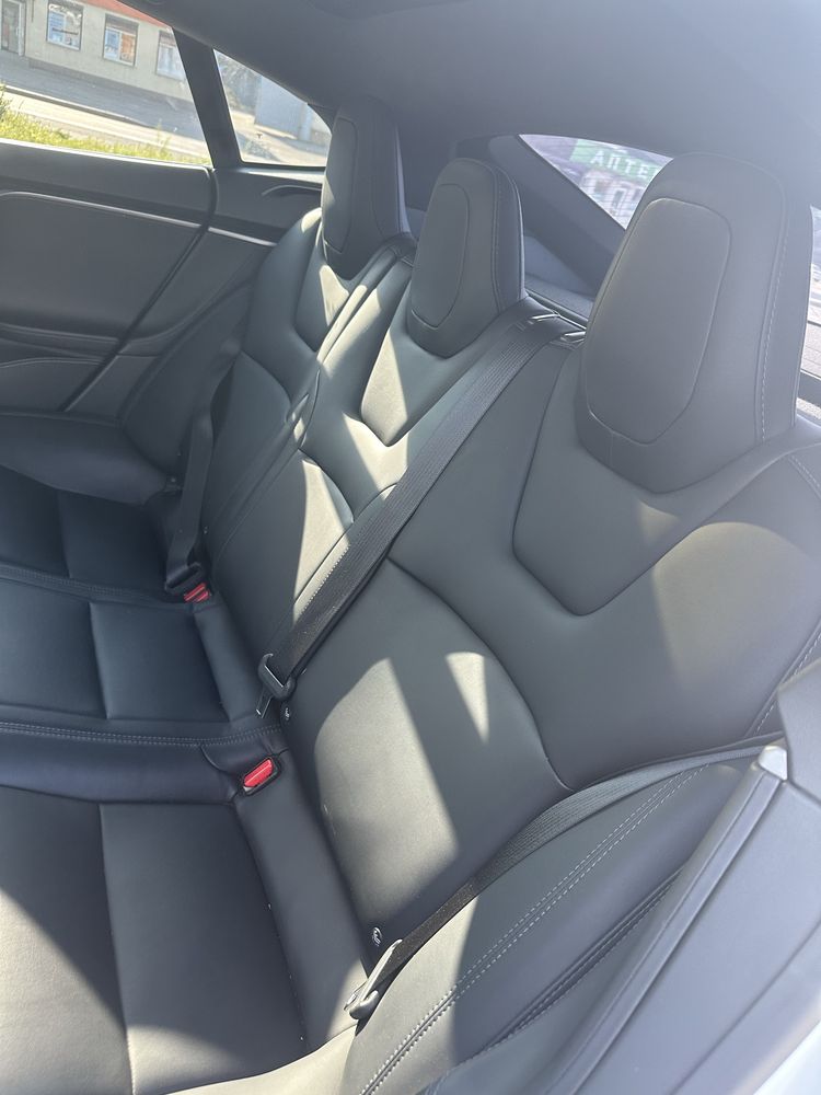 Tesla Model S Dual Motor 75D 2018