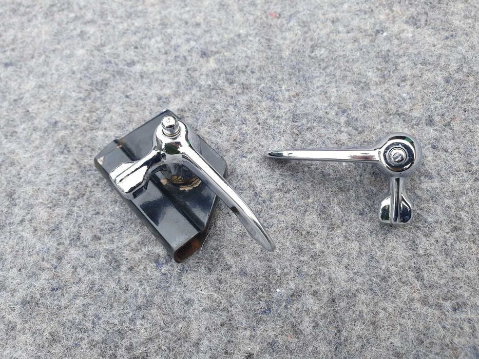 Klamka fletnerki   125p   FSM Polski Fiat 126p I seria  okno trójkątne