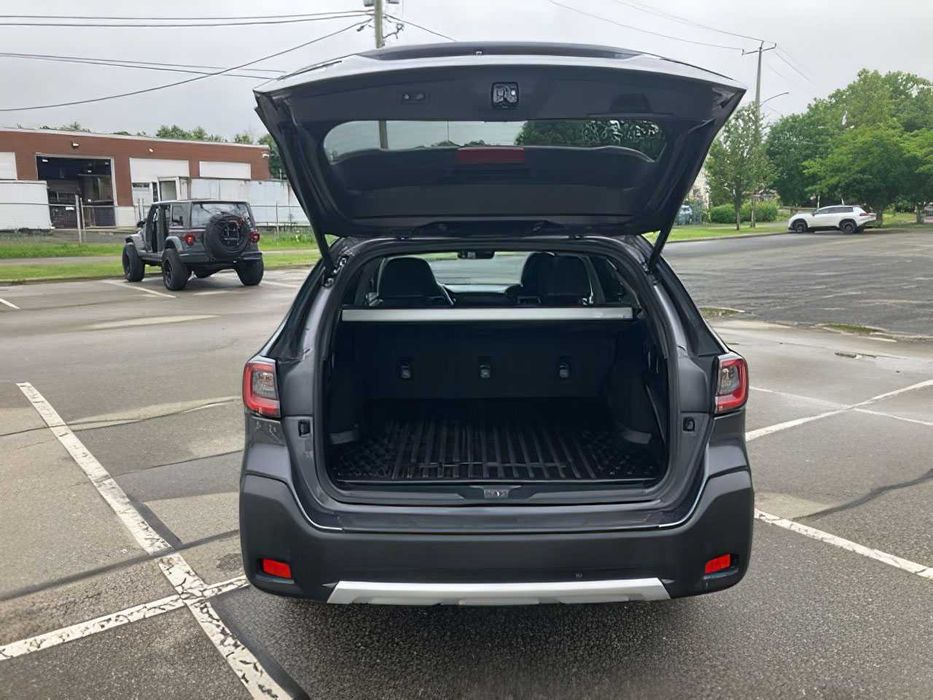 Subaru Outback      2023