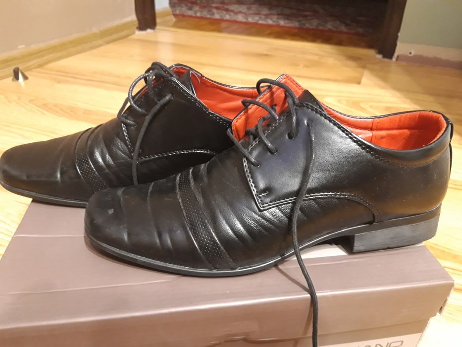 Eleganckie buty komunijne rozm. 38
