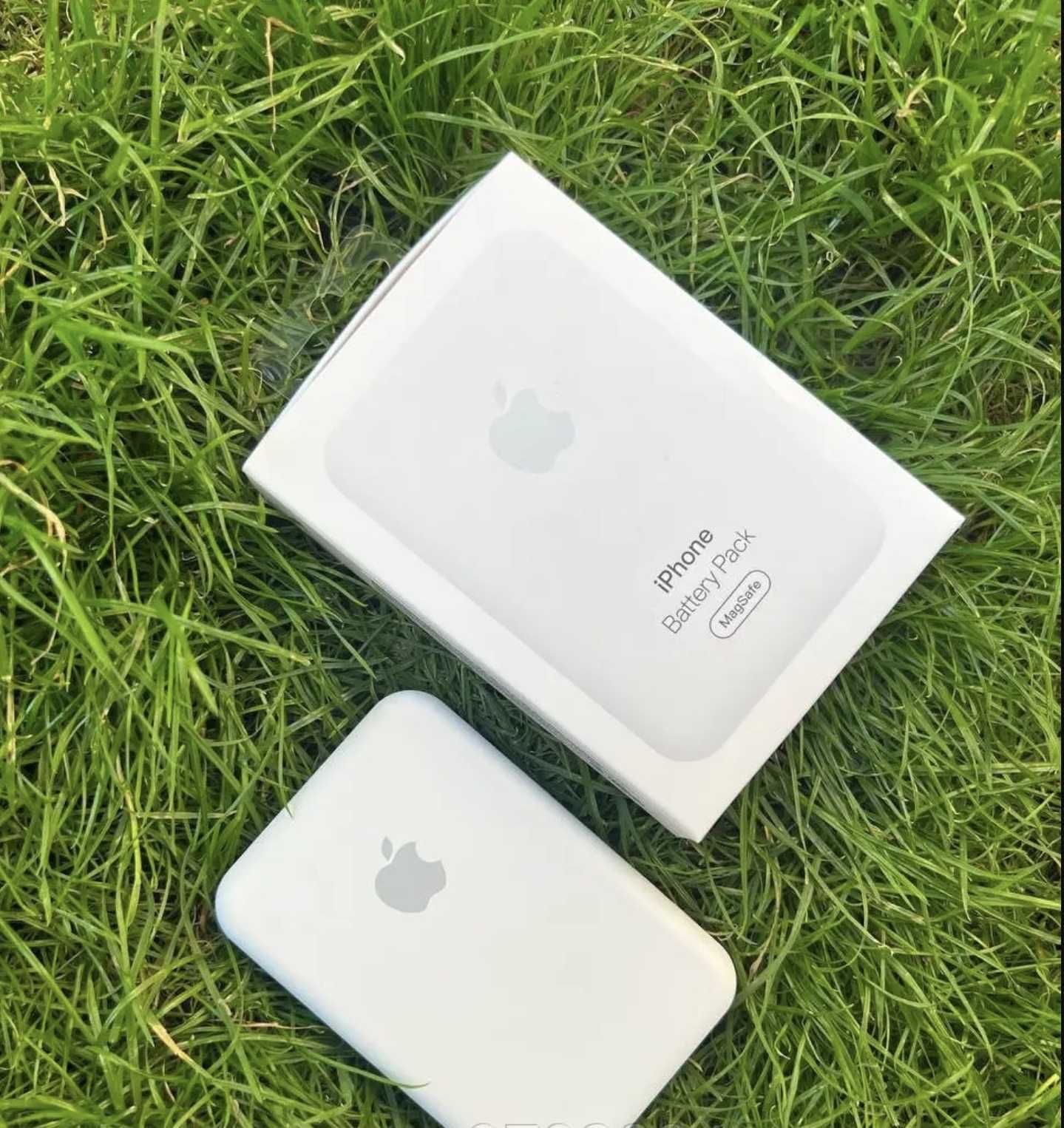 зарядный повербанк magsafe портативный магнитный в коробочке