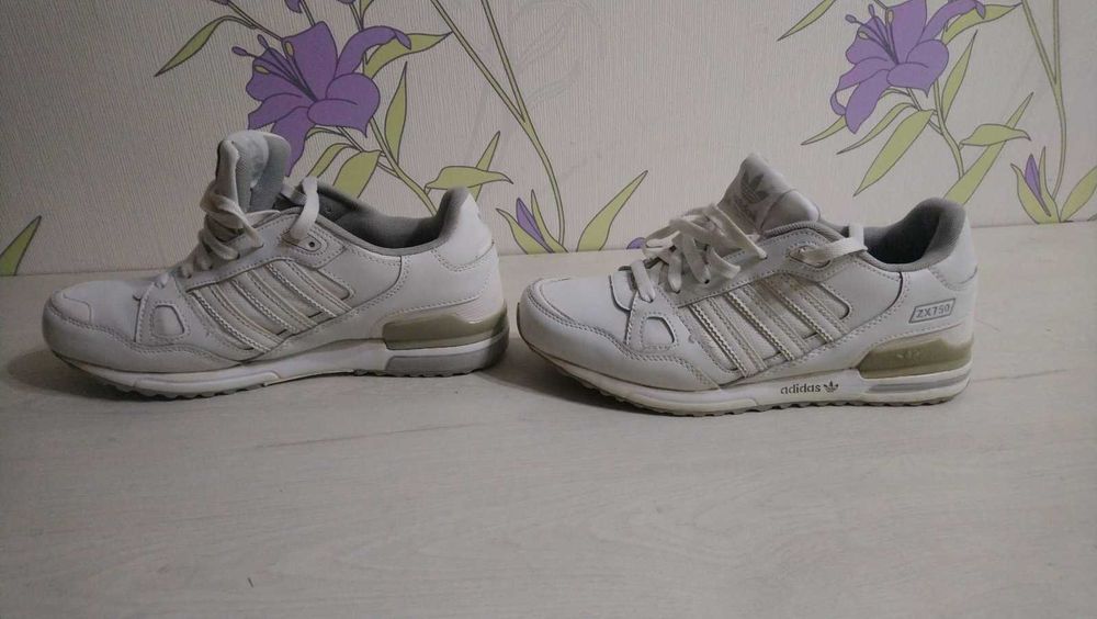 Кросівки Adidas zx 750