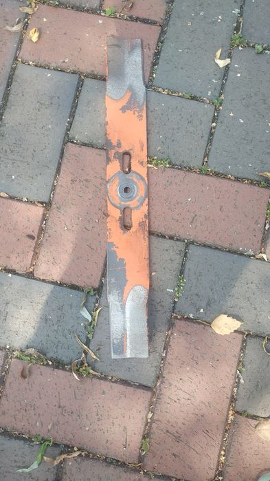 Nóż do kosiarki 44 cm x 4,5 cm , prawie nowy