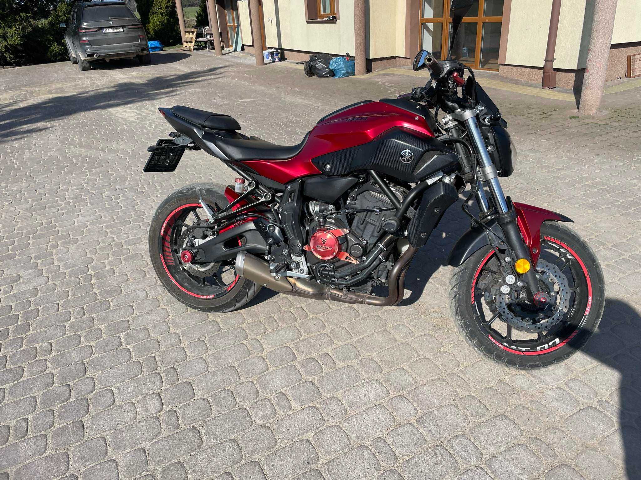 Yamaha MT 07 2016R A2