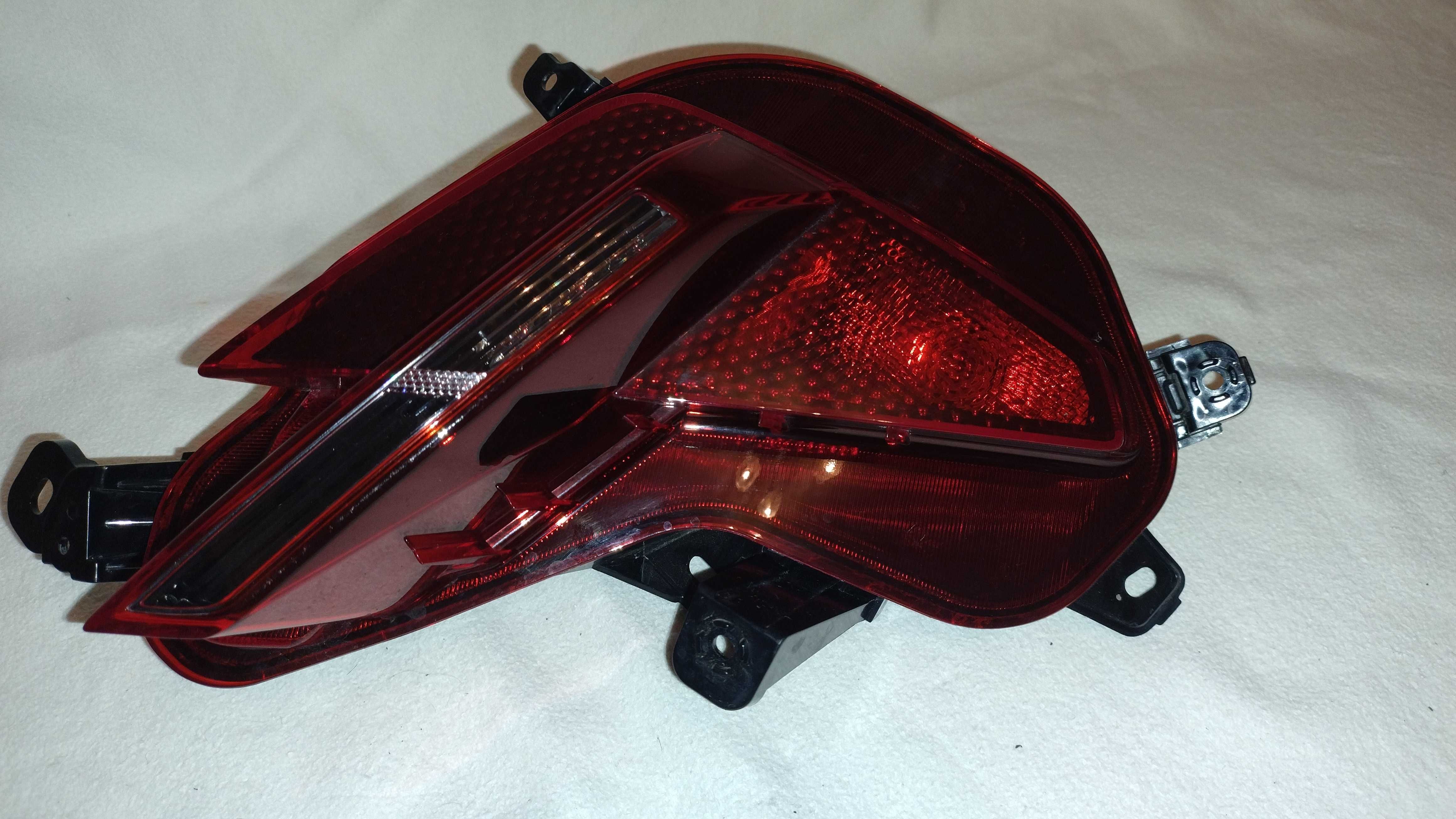 Prawa Lampa W Zderzak Przeciwmgielna Tył Tylna Hyundai Tucson IV