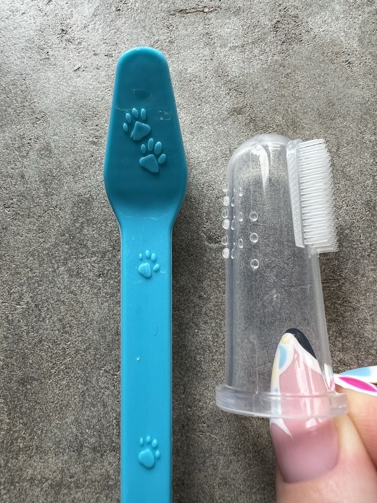 Зубная щётка для собак.