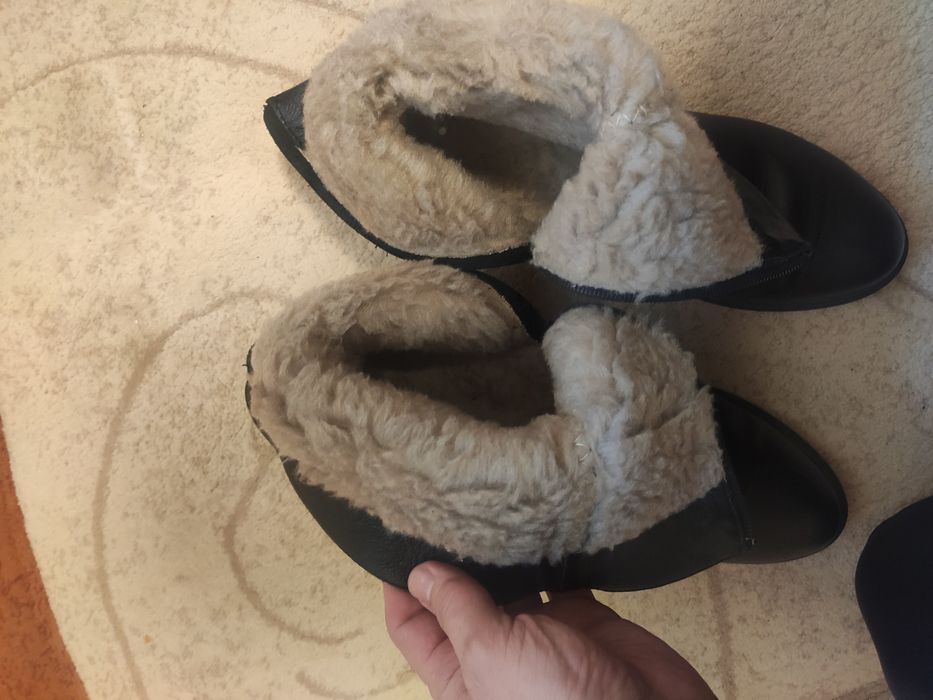 Жіночі зимові шкіряні черевики