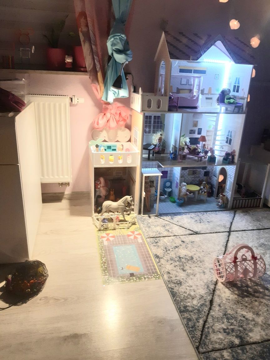 Domek duży ,dla lalek drewniany