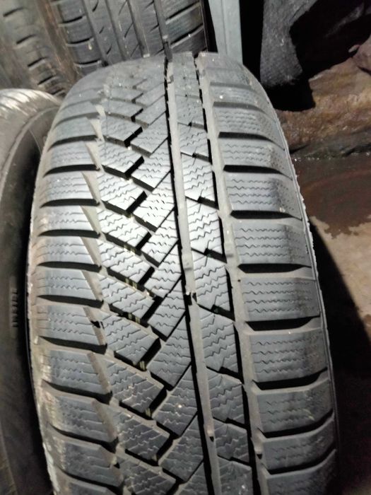 205 60 R16 Continental