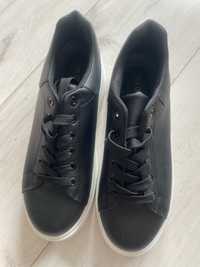 Nowe buty kolor czarny