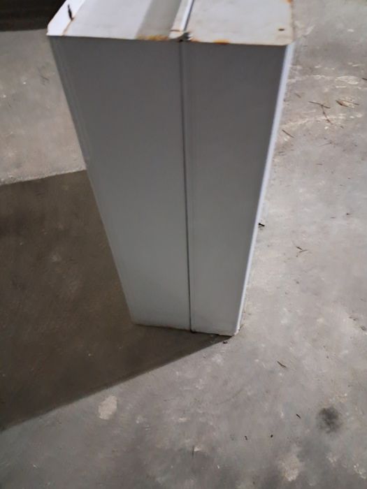 Caixa Medicamentos metálica com fechadura