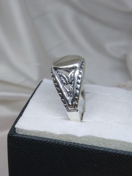 Piękny srebrny sygnet, srebro 925, r. 32