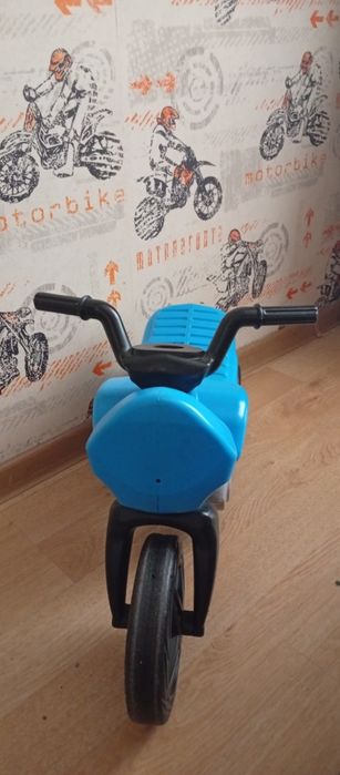 Motorek biegowy .