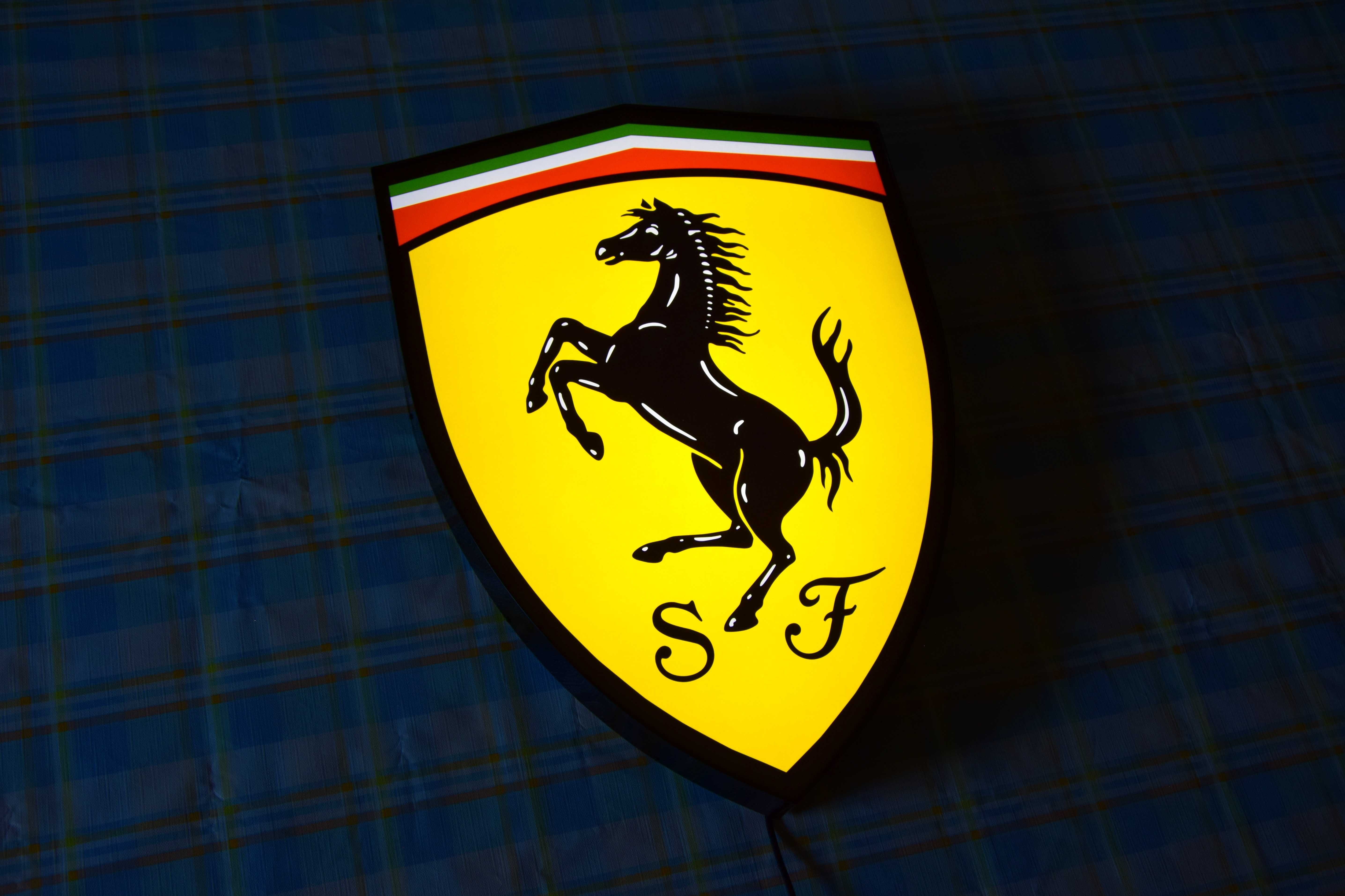 LED Ferrari, NEON, Logo 3D, Podświetlana Reklama, Kaseton, Znaczek