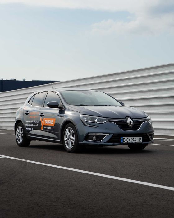 Уроки водіння, Автошкола Taurus, Автоінструктор з водіння