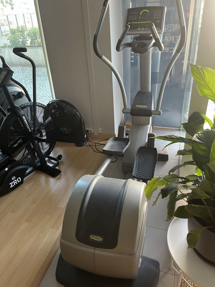 Cross Trainer Technogym