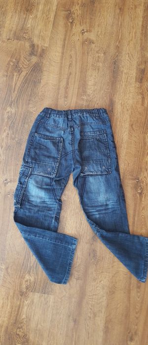 Spodnie dżinsowe 110-116 na 5-6 lat
