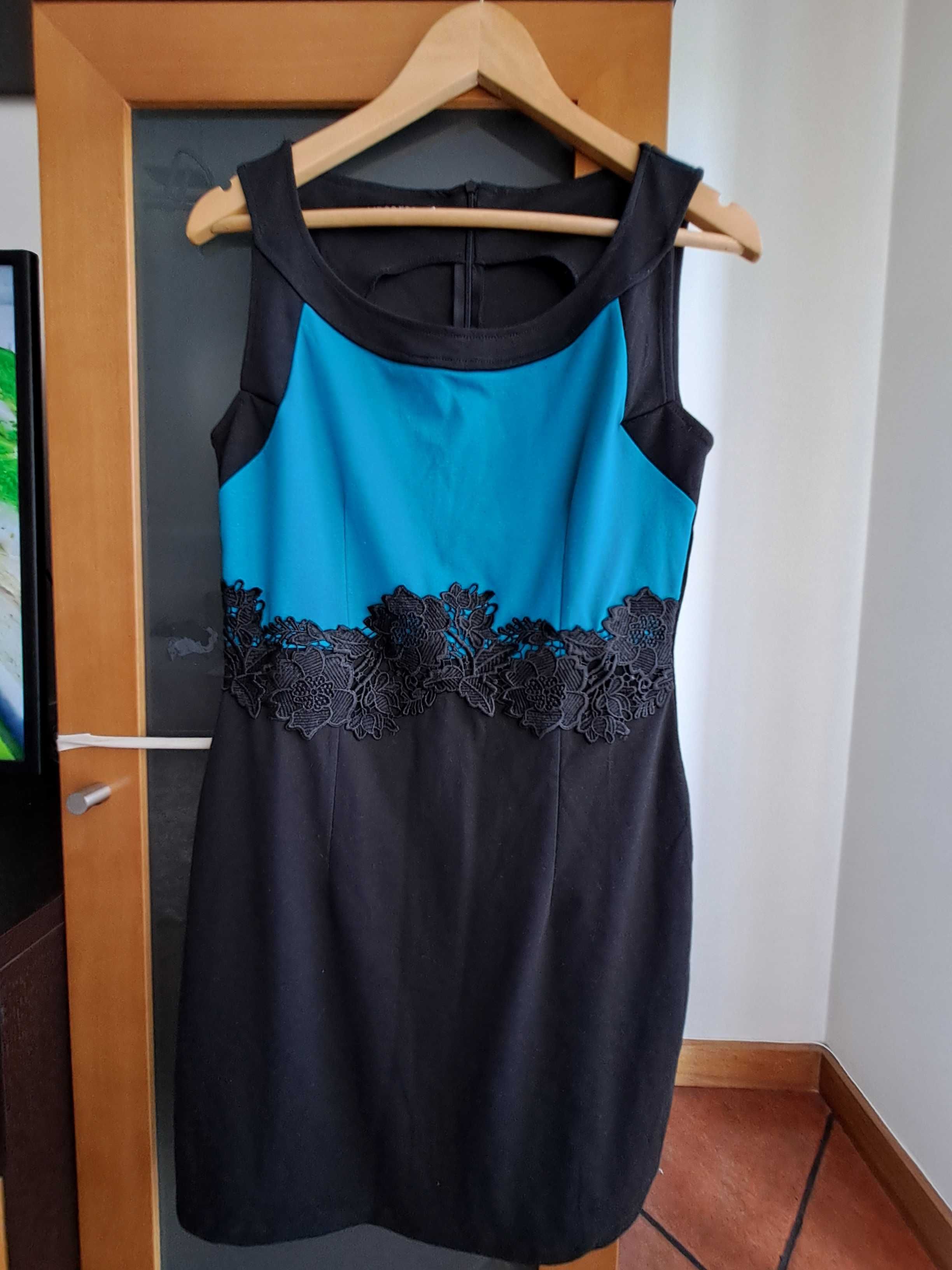 Vestido com aplicação em renda | Novo