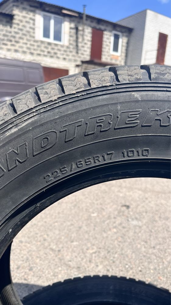 225 65 17 Dunlop , автошини комплект, 4 шт.