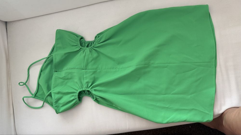 Sukienka LAURELLA w kolorze zielonym