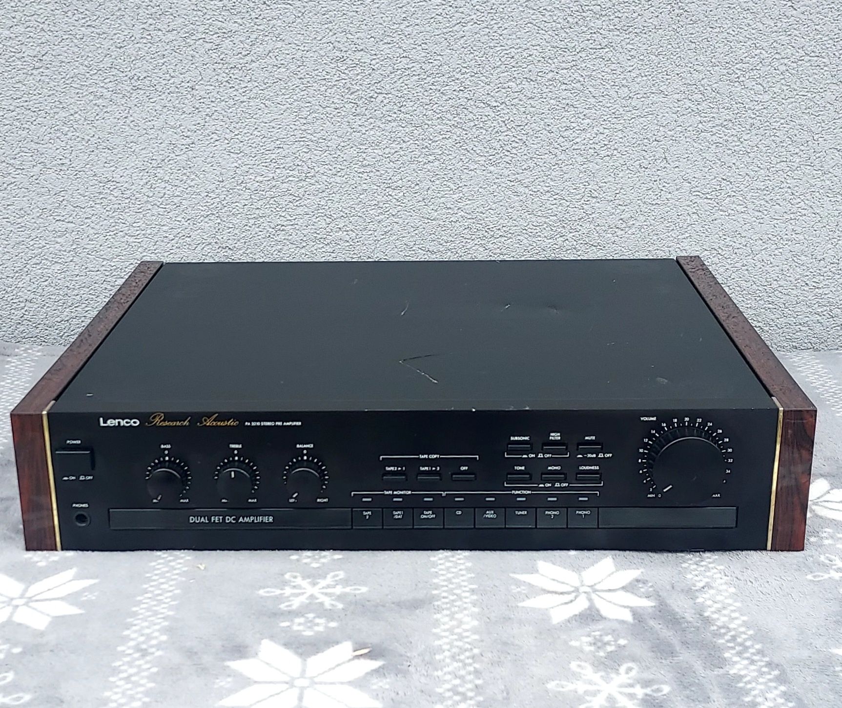 Przedwzmacniacz LENCO PA-3210 Made in Switzerland