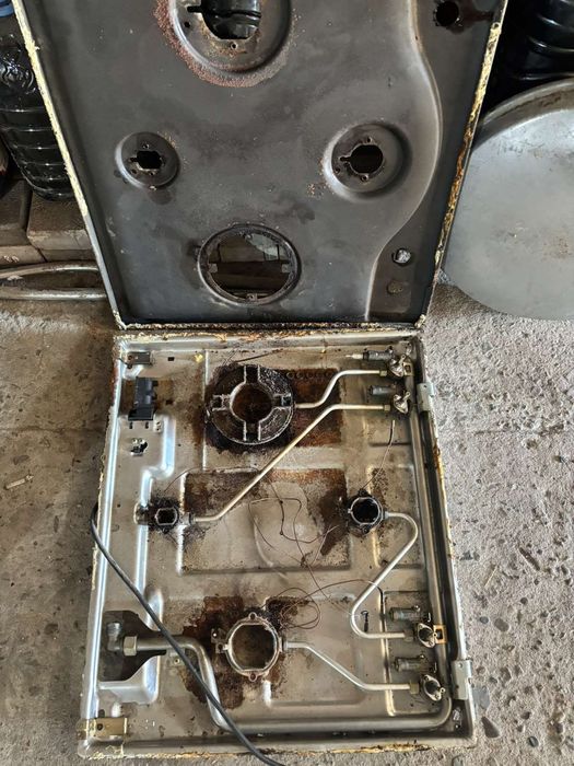 Газова поверхня Ariston