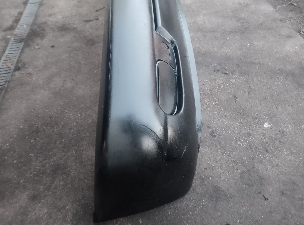 VW T4 Zderzak przód model przed liftingiem ładny stan