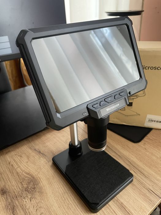 Мікроскоп новий з великим дисплеєм