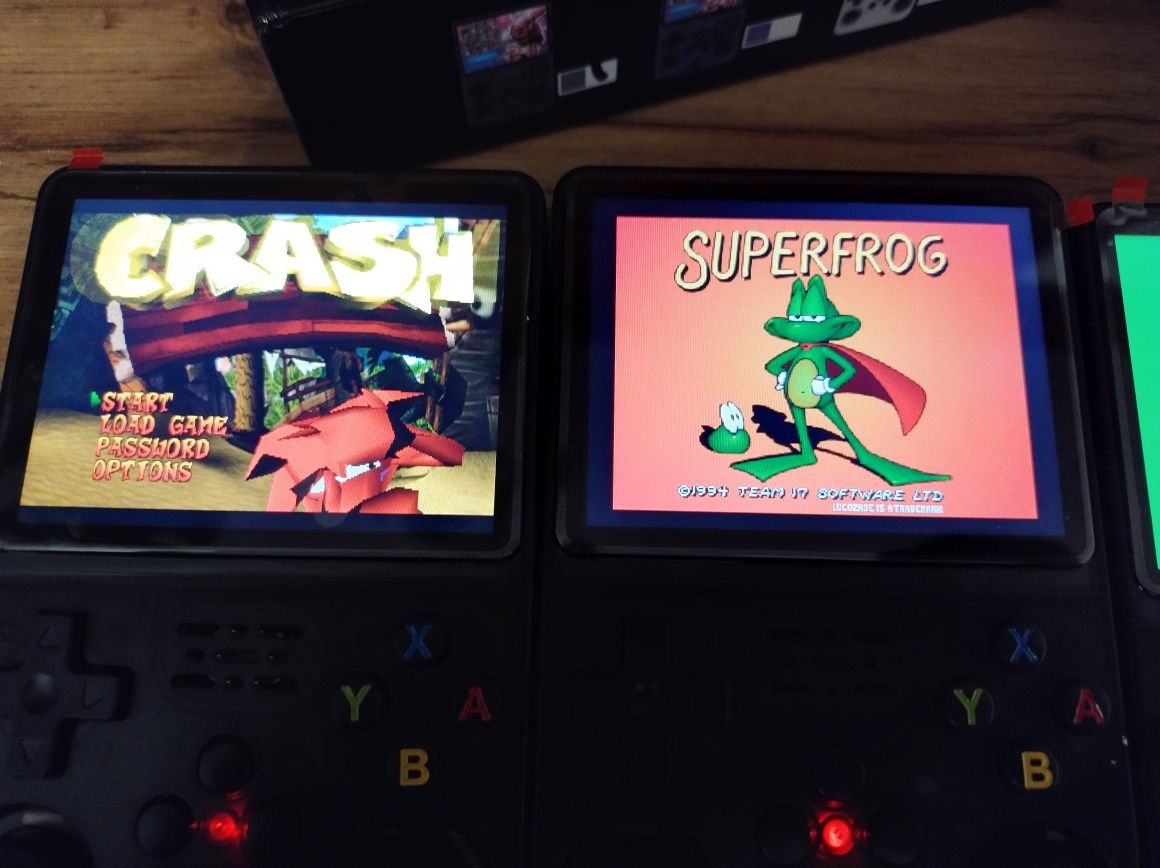 Konsolka Data Frog r36s przenosna jak Anbernic retrostation Amiga Comm