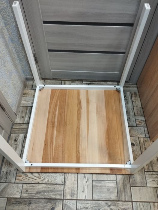 Опори для столів різні