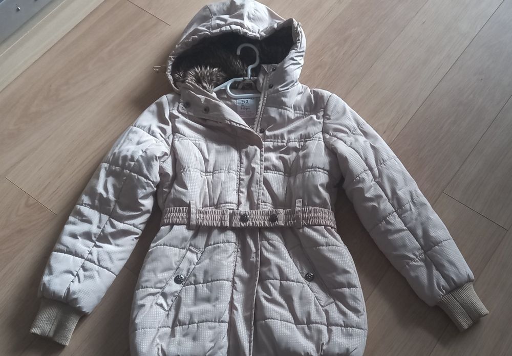 Kurtka dziewczęca reserved r. 152