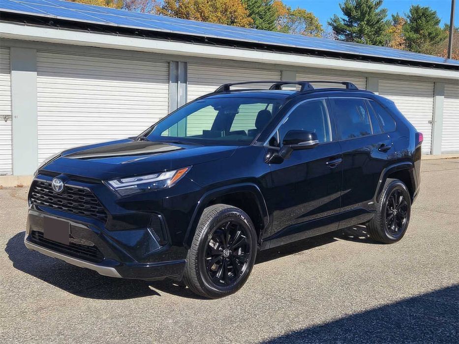 Toyota RAV4      2022