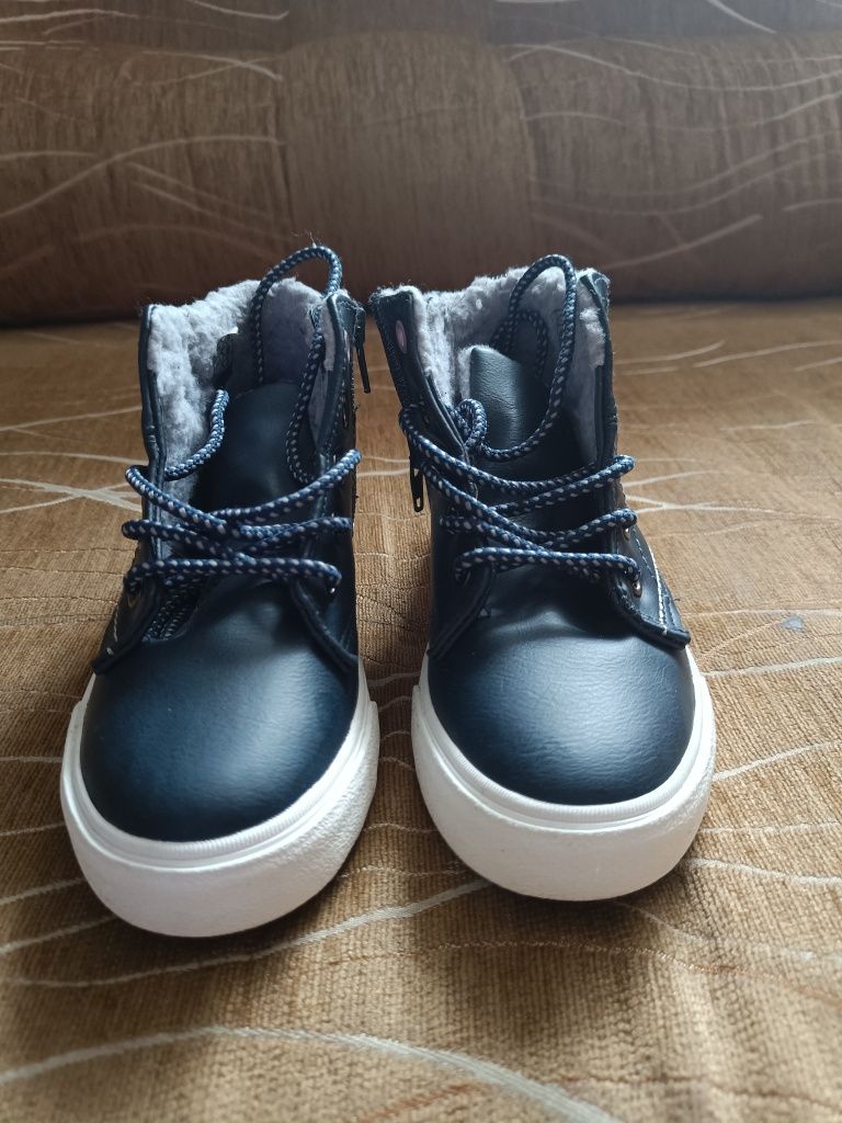 Buty rozmiar 30 nowe