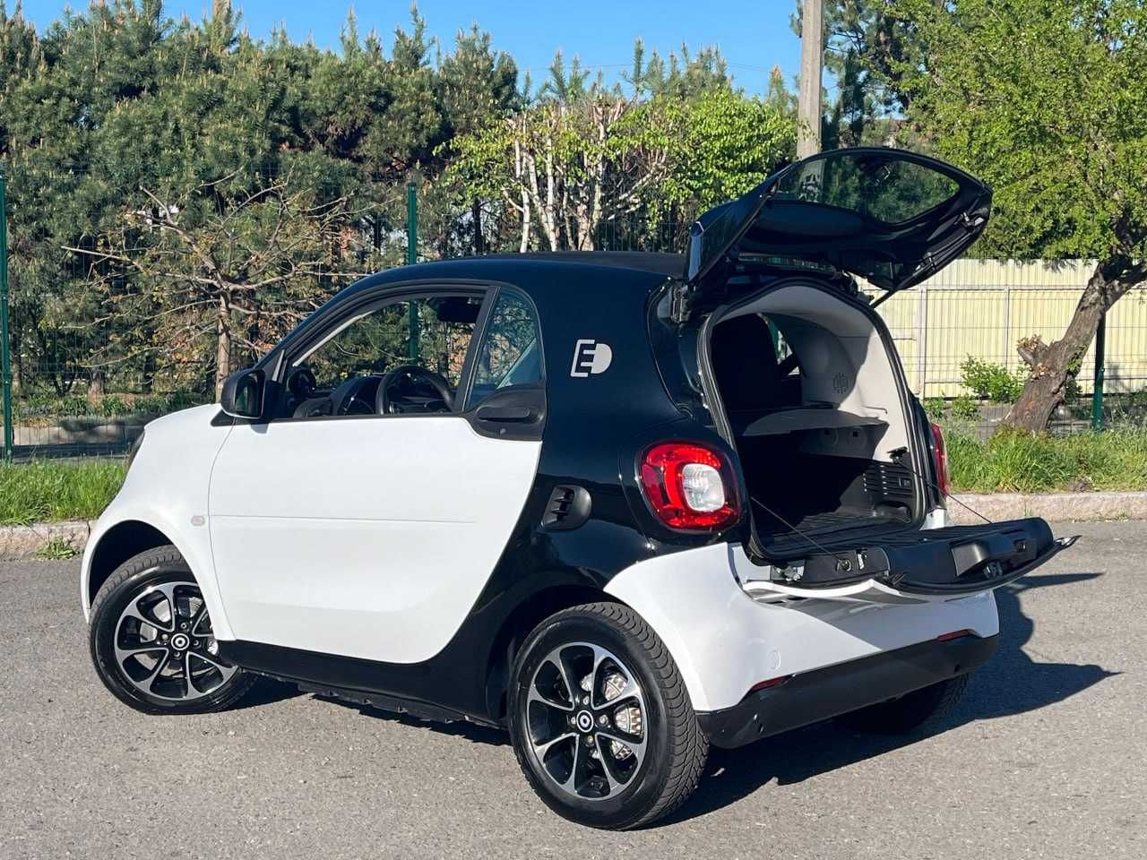 Продам Smart Fortwo 2017. Можна в розстрочку, під викуп