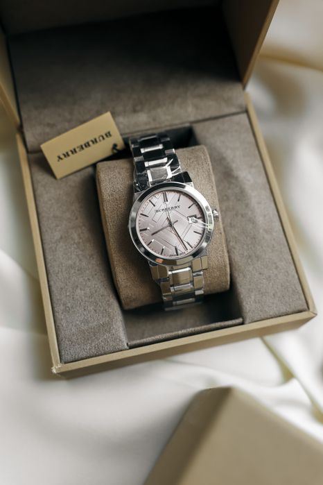 Годинник Burberry