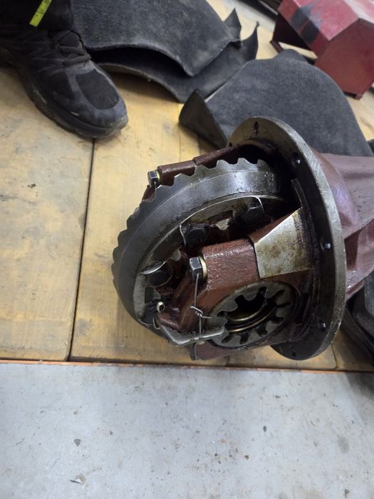 Mechanizm różnicowy  Most  atak aro muscel uaz gaz