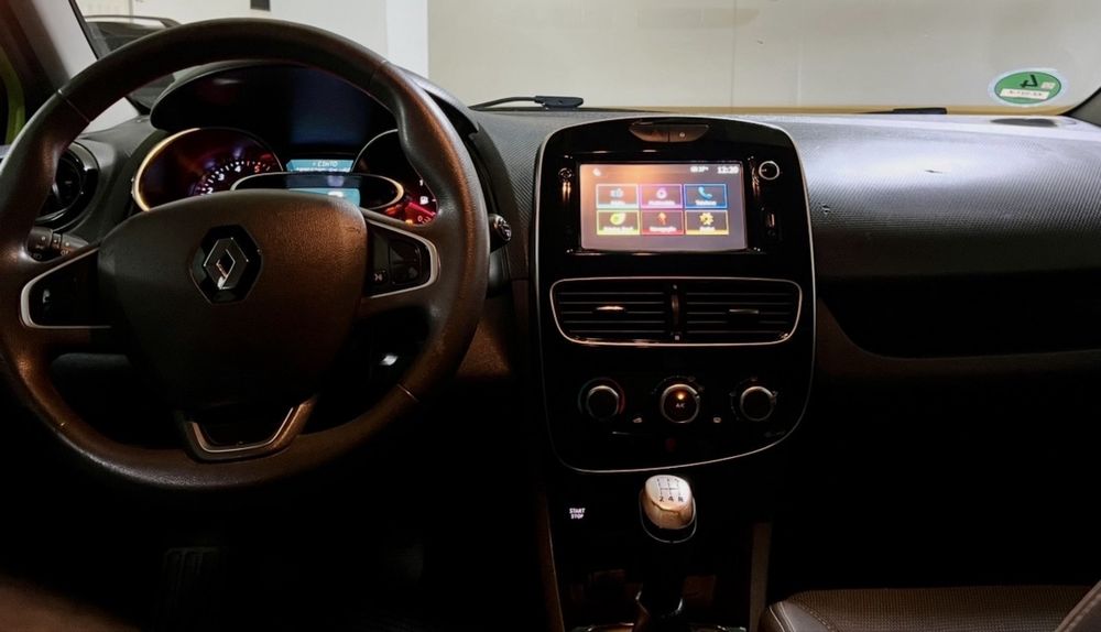 Renault clio 1.5 dci black edition2019/6