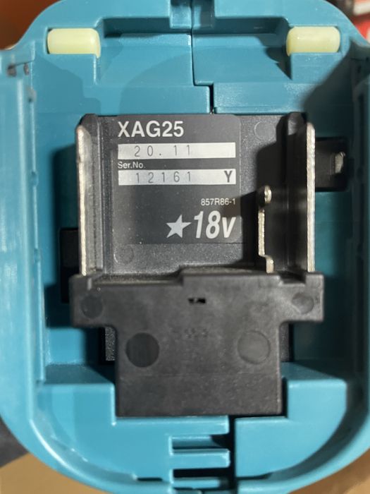 Болгарка Makita XAG25 18V LXT