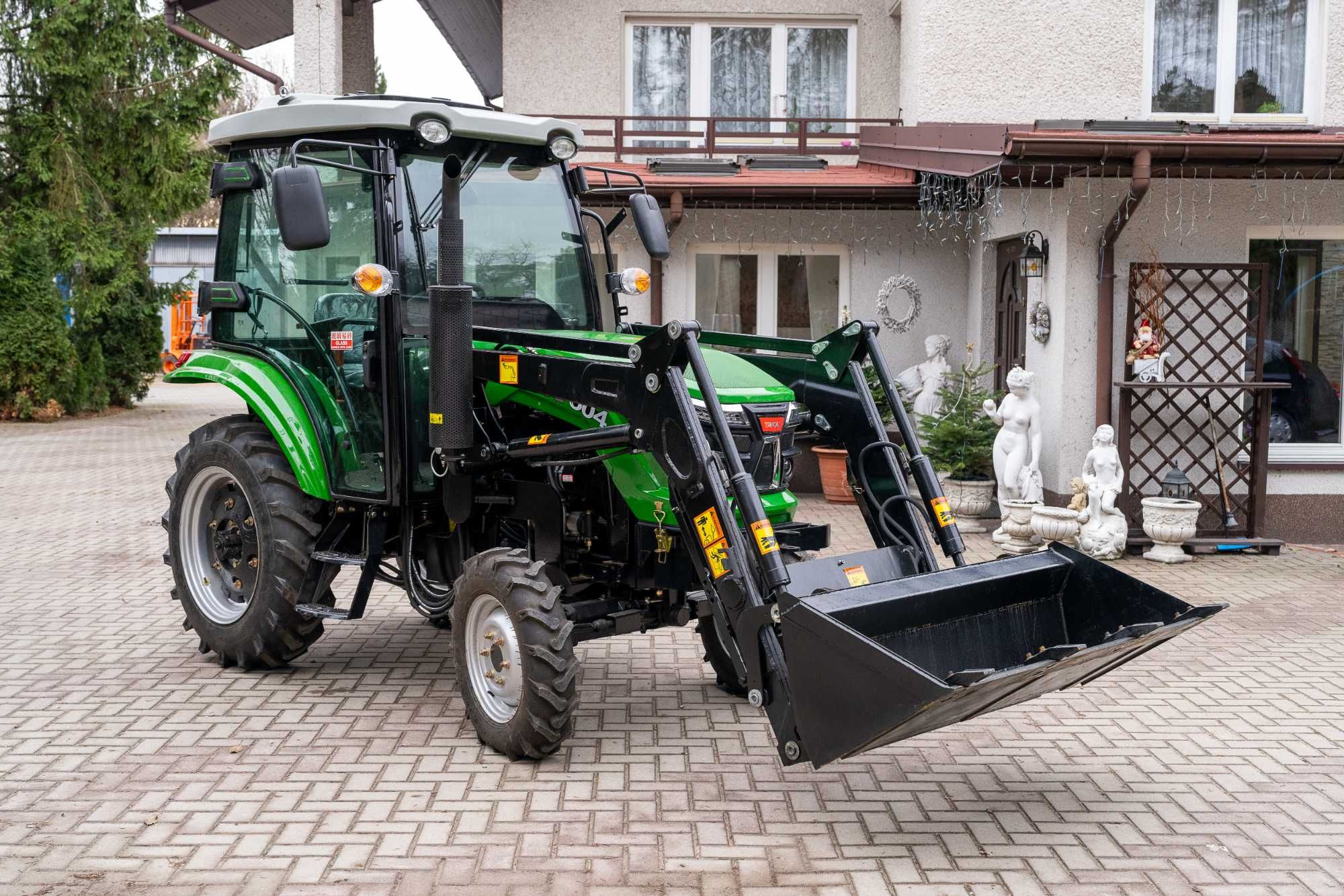 Traktor ogrodniczy sadowniczy 4x4 Tavol 504 50KM TUR ogrzewana kabina