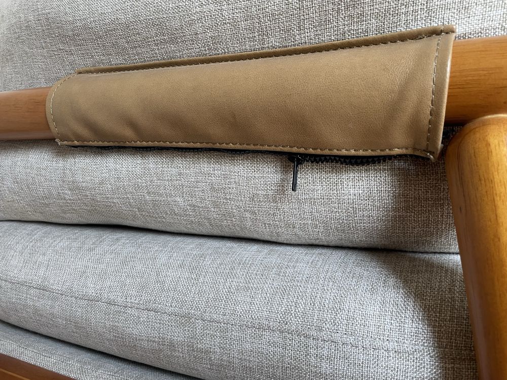Sofa Astrid bege e madeira 3 lugares