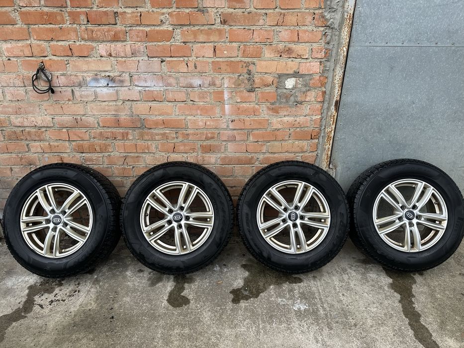 Комплект дисків з гумою 5x114.3 r16. Toyota. Hyundai. Kia