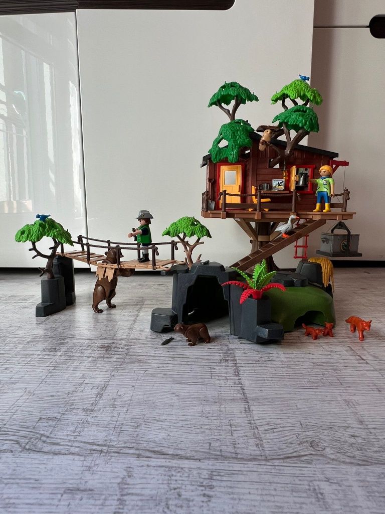 Playmobil domek na drzewie