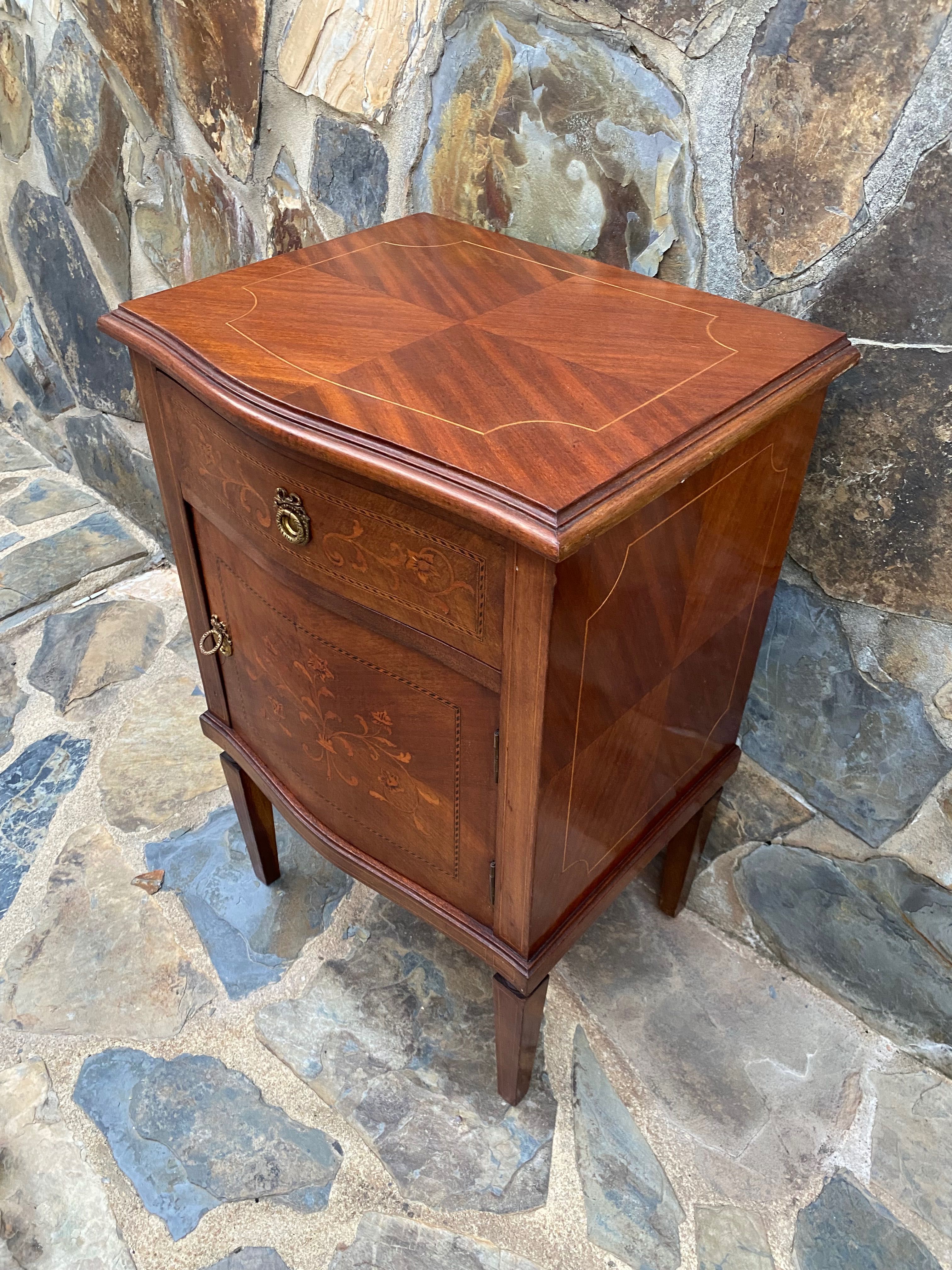 Mesa D. Maria Madeira macica embutidos 72 cm Antiga Nova