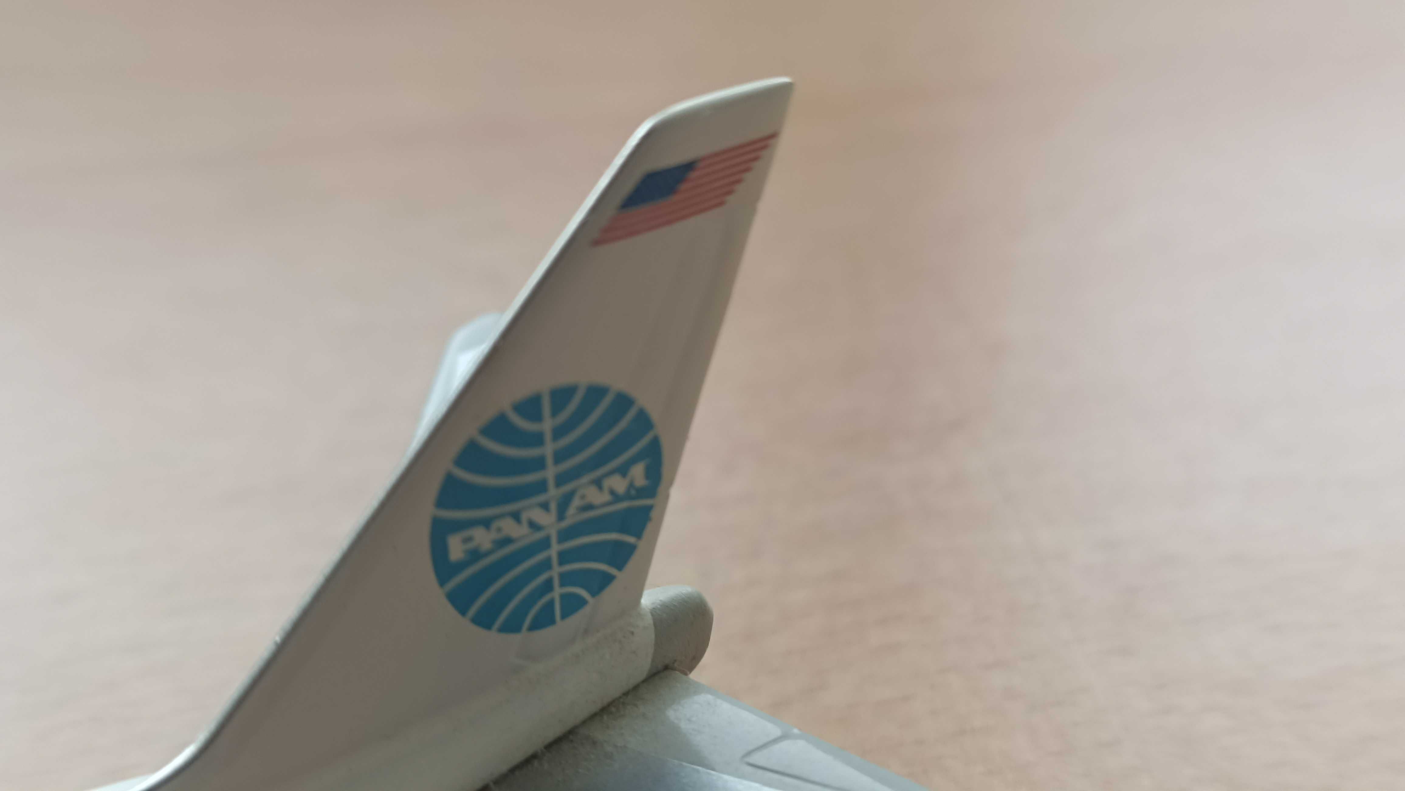 Avião em miniatura Pan Am Boeing 747SP Magic 1:600